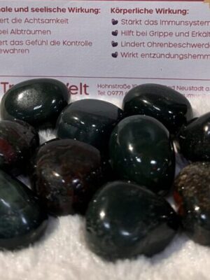 Trommelstein "Heliotrop"