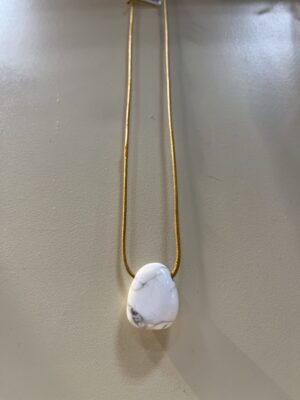 Trommelstein gebohrt "Magnesit"